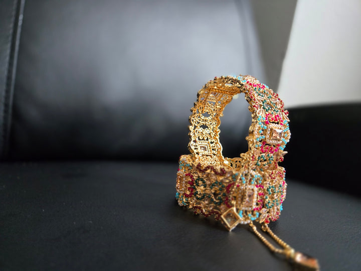 Navrattan Elegance Bangle - Hoor Jewels