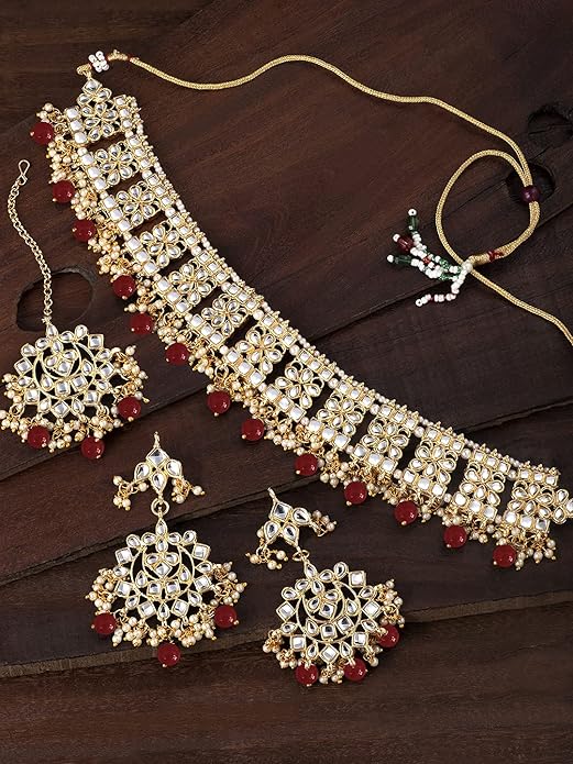Elegant Indian Kundan Choker Necklace with Maang Tikka Set